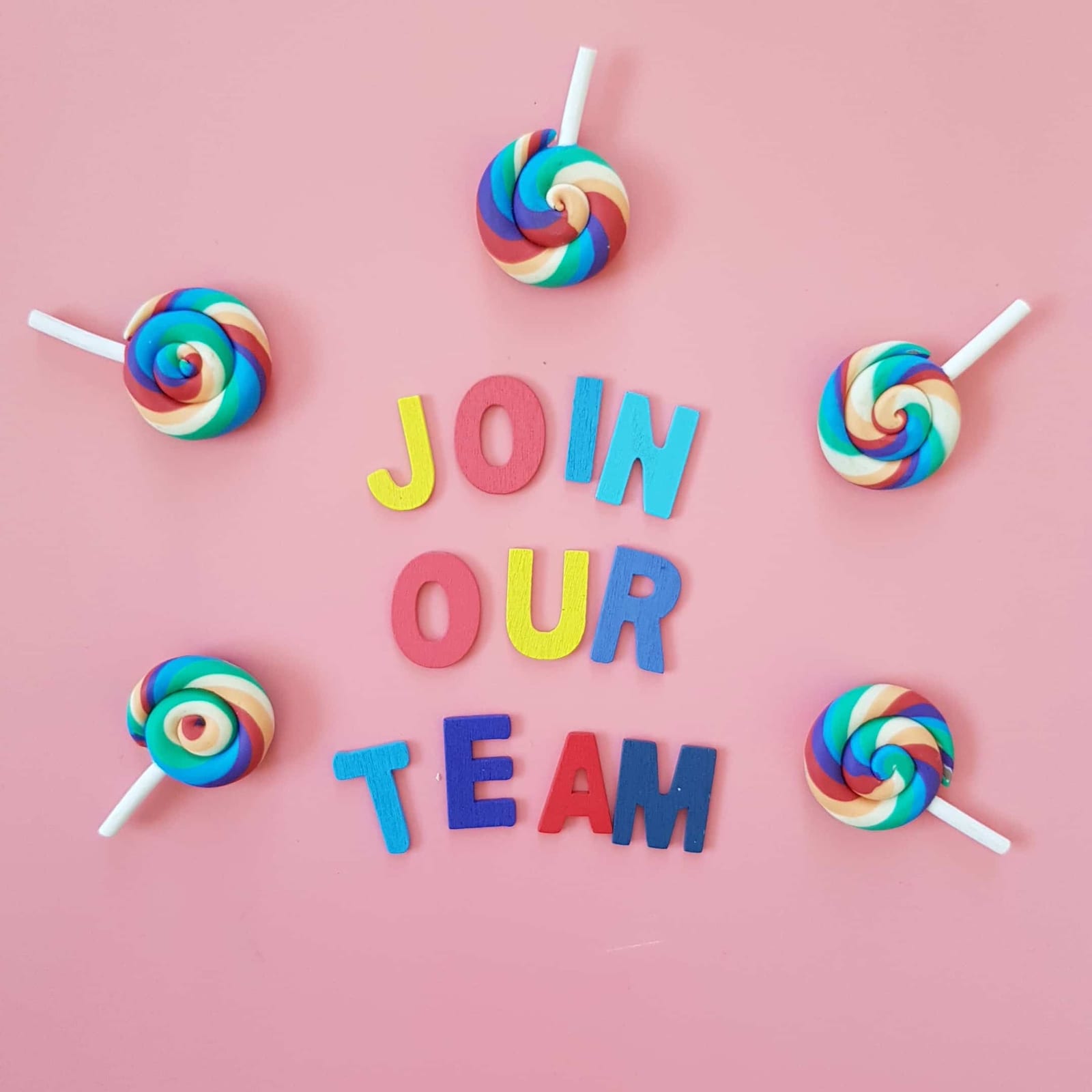 Headhunter, agency or interim recruiter? A guide to the right support in recruiting